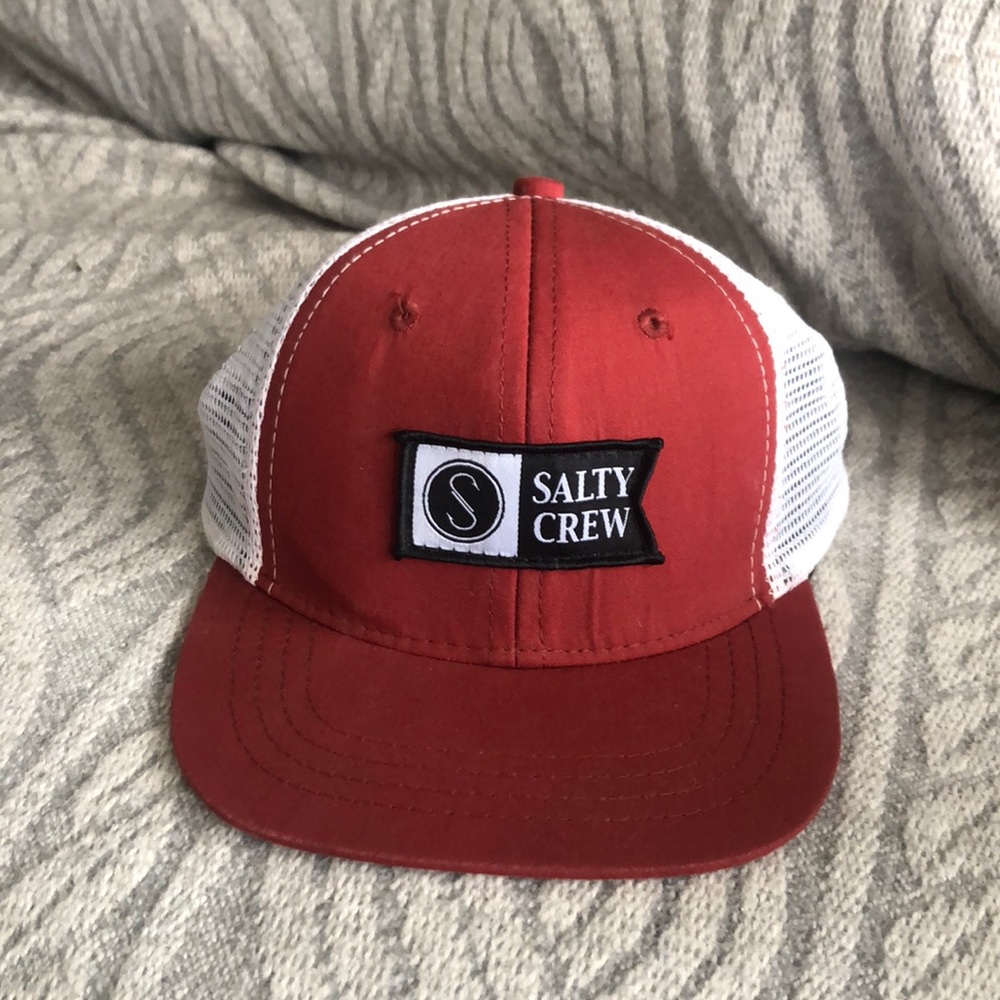 Salty crew hat nearly new